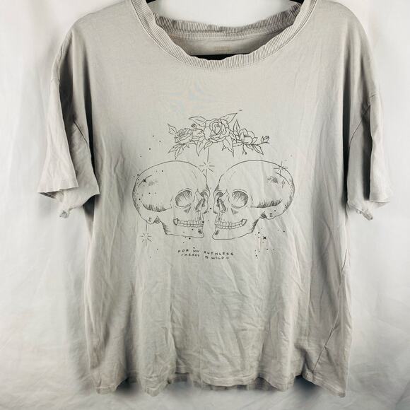 Cotton‎ On Gray Skulls Worn Graphic T-Shirt Rare Size Medium Goth Avant Garde - Picture 1 of 7
